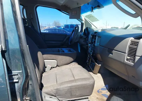 2005 Nissan Titan Xe z USA, uszkodzony, nr VIN 1N6AA07A55N560927